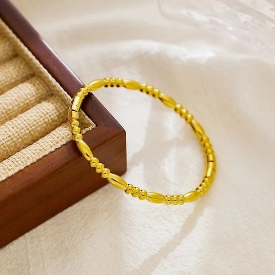 Round Bracelet 18K Gold