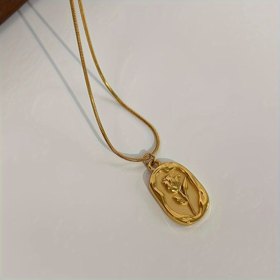 Floral 18K Gold Necklace