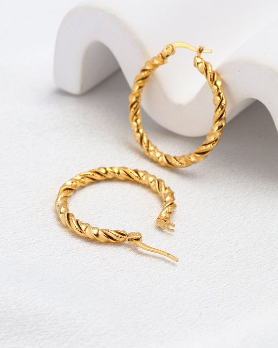 Fantasy Hoops 18K Gold