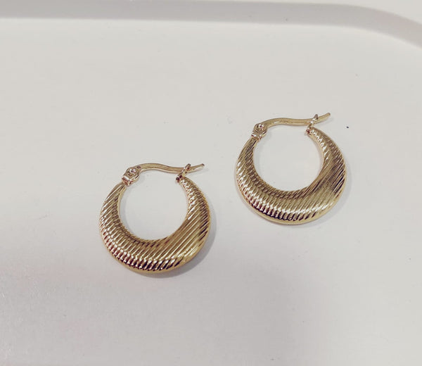 Tranquil Hoops 18K Gold