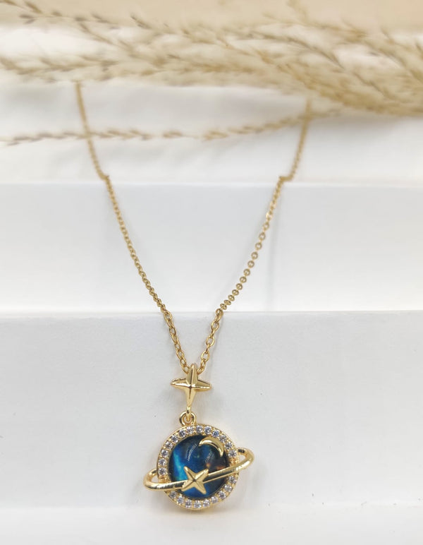 Globe Neckpiece 18K Gold