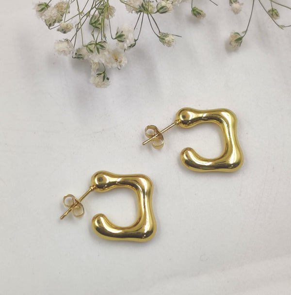 Liva Hoops 18K Gold
