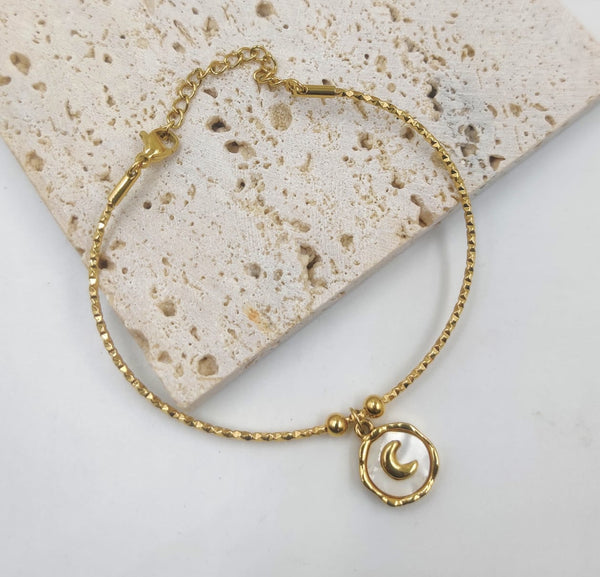 Moon Charm Bracelet 18K Gold